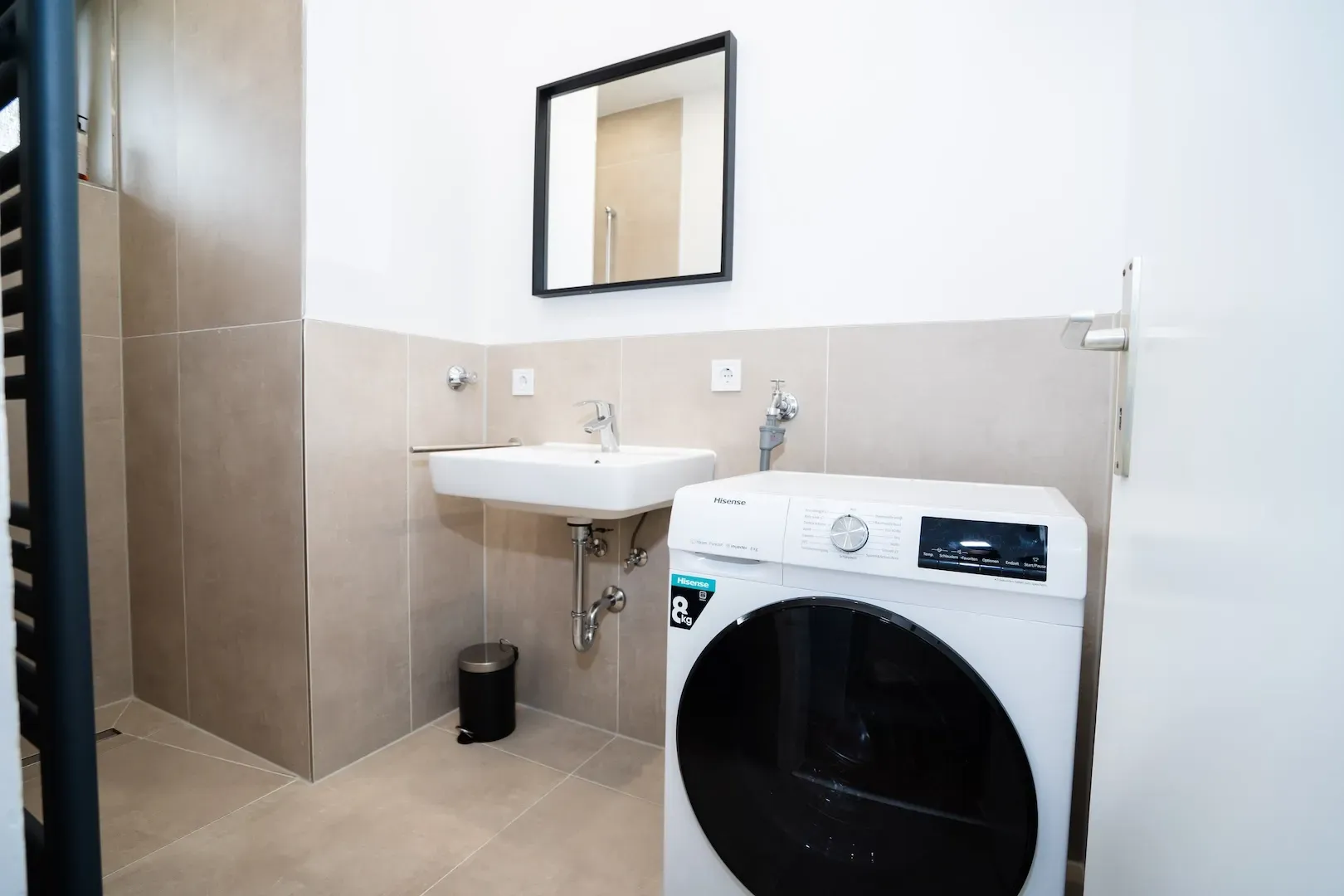 Badezimmer in der Monteursunterkunft in Köln